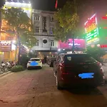 10H Hotel