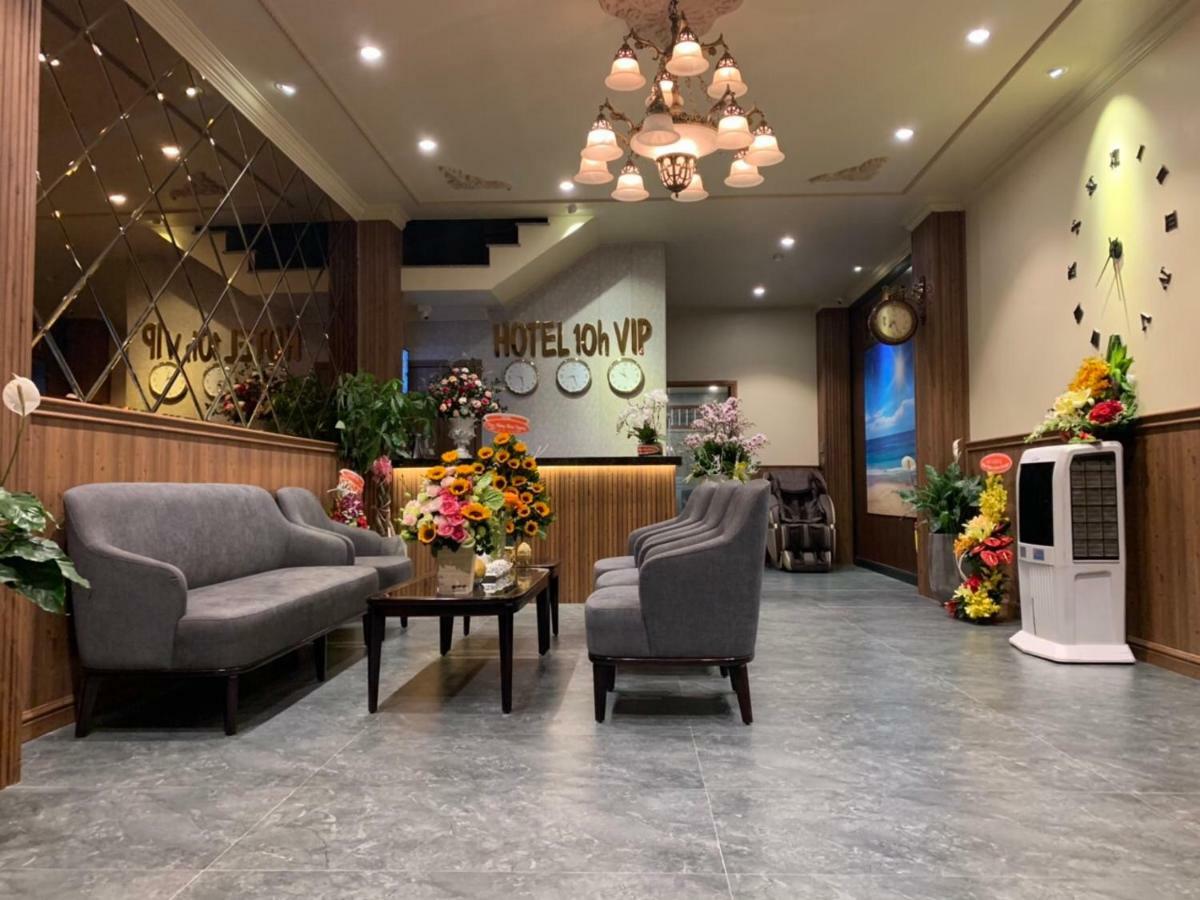 10h Hotel