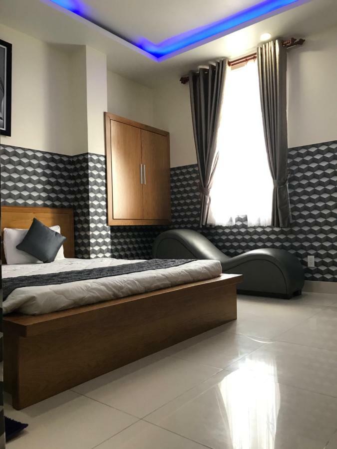 10h Hotel 2*